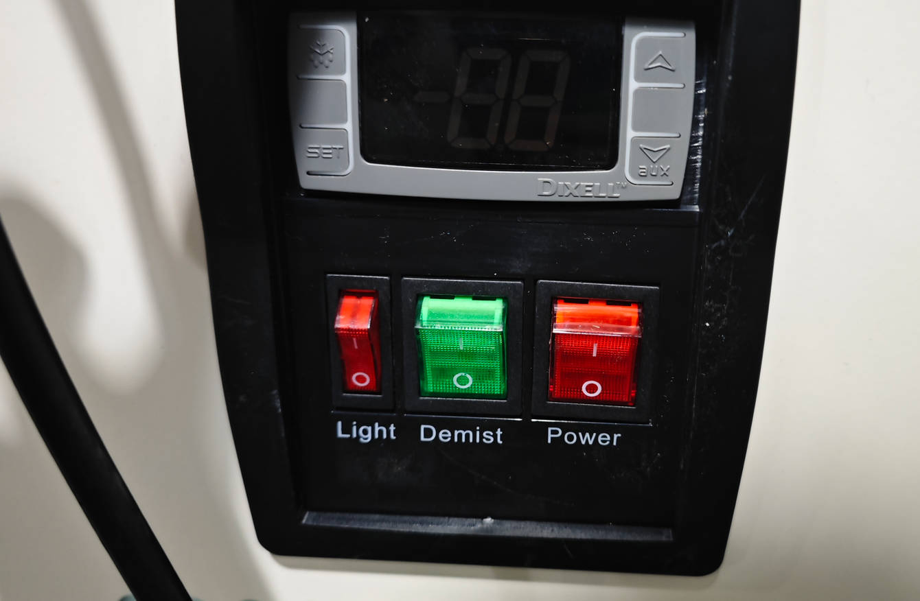 Case Display of Details with Demist Button