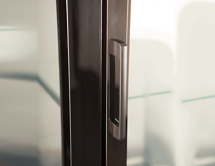 Detail handle