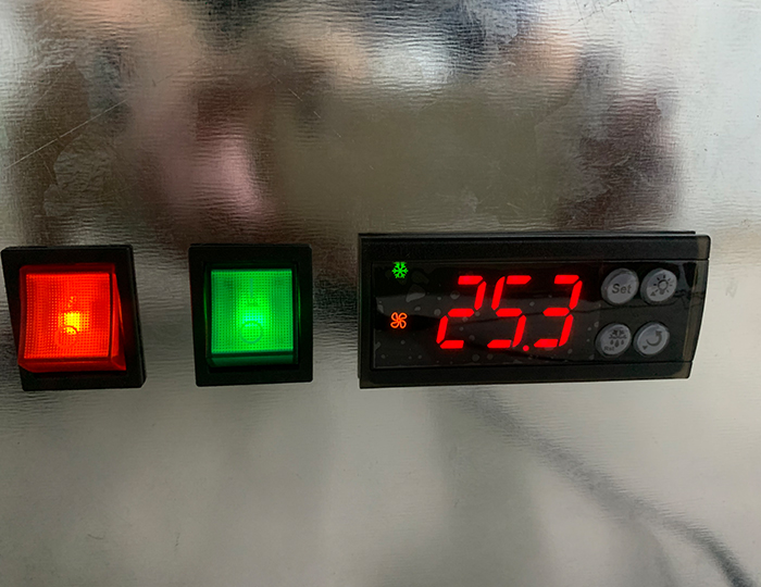 Digital display instrument